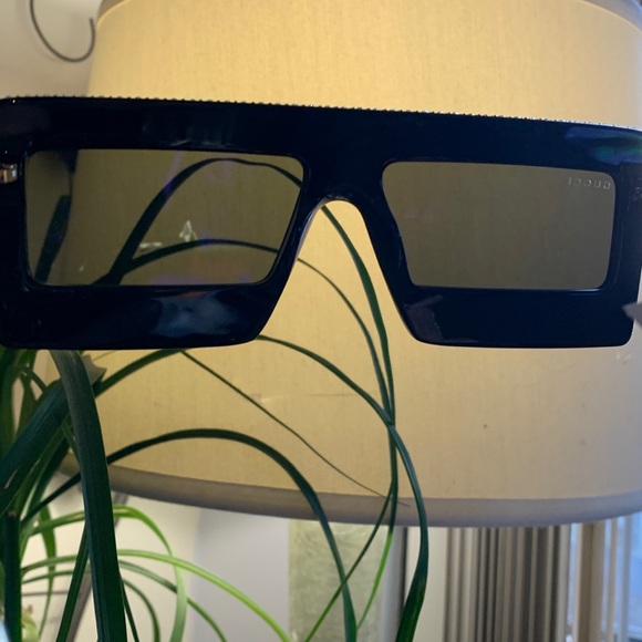 SOLD⛔️Authentic GUCCI 60 Rectangular "Hollywood collection " crystals acetate - Picture 10 of 16